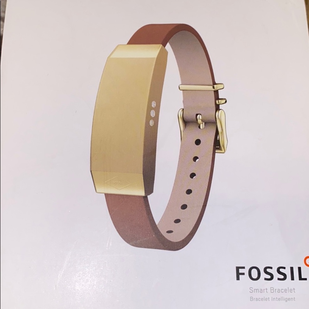 Fossil smart watch. NWT.
